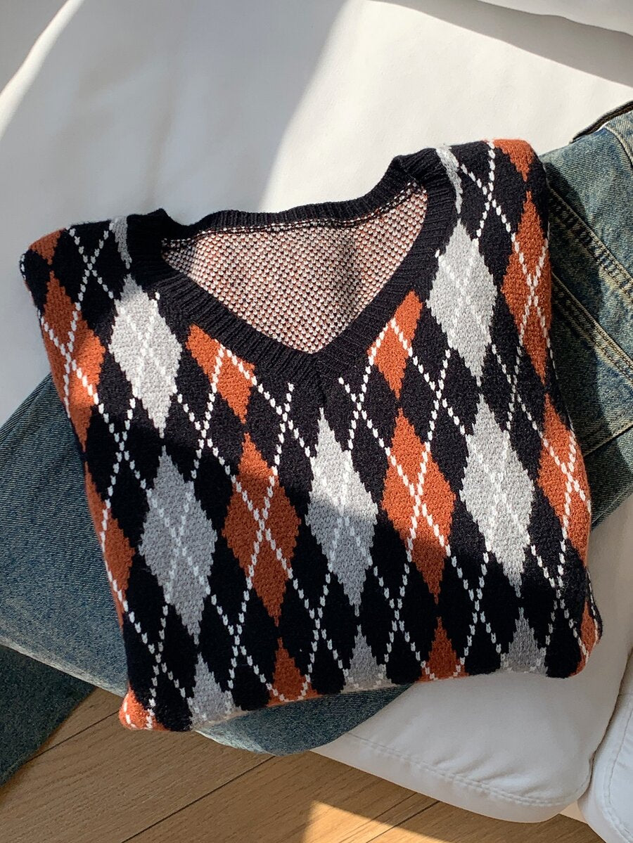 Saskia Slim V Neck Twist Cable Knit Sweater with Contrast Trim - Argyle