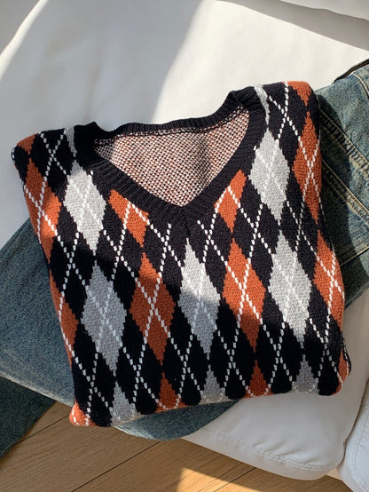 Saskia Slim V Neck Twist Cable Knit Sweater with Contrast Trim - Argyle