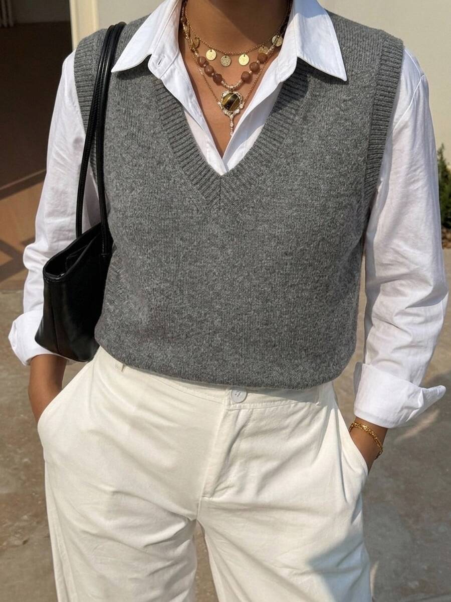 Women's V-Neck Knit Sweater Vest, Sleeveless Layering Top for Fall Work Casual - Khaki