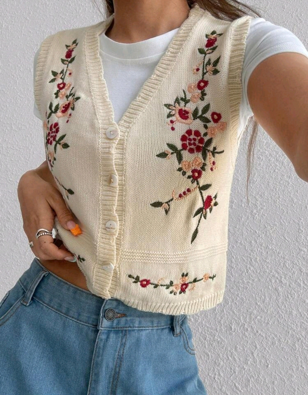 Floral Embroidered Button Knit Vest Mensa
