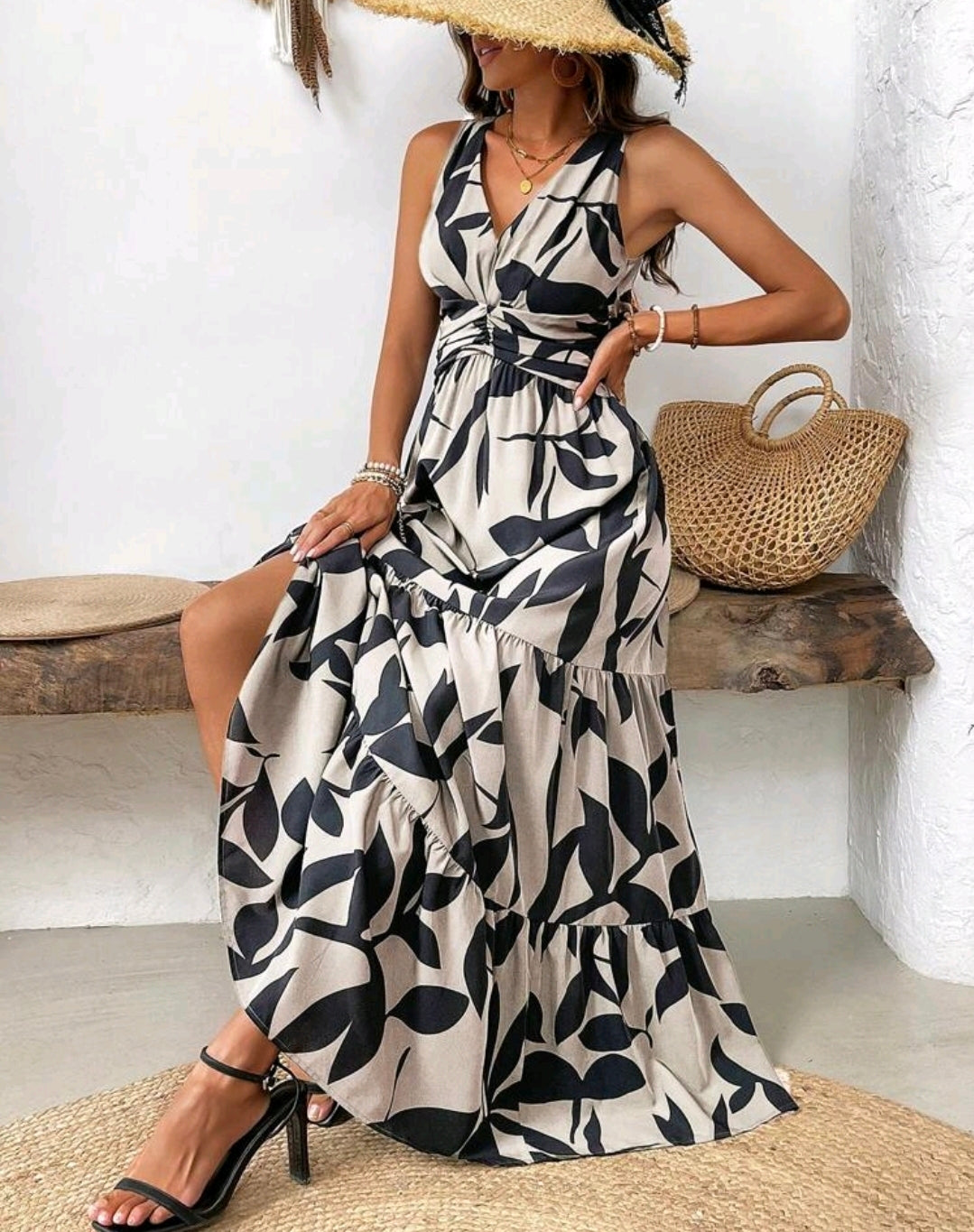 Aria Leaf Print V-Neck Tiered Maxi Dress Summer Mensa