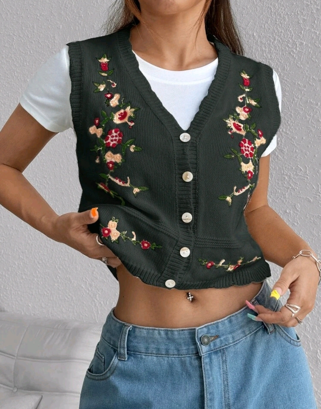 Floral Embroidered Button Knit Vest Mensa